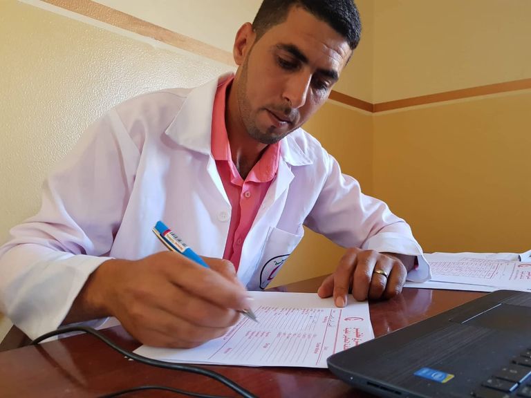 محمد أبو يوسف ومعدات التحاليل