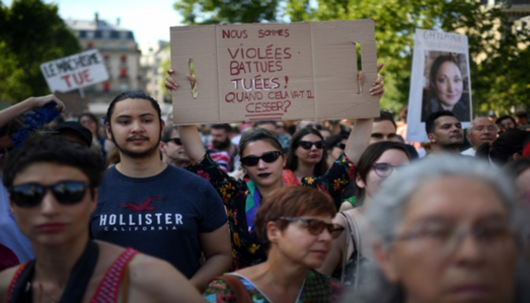 جانب من الاحتجاجات ضد العنف الأسري بباريس 