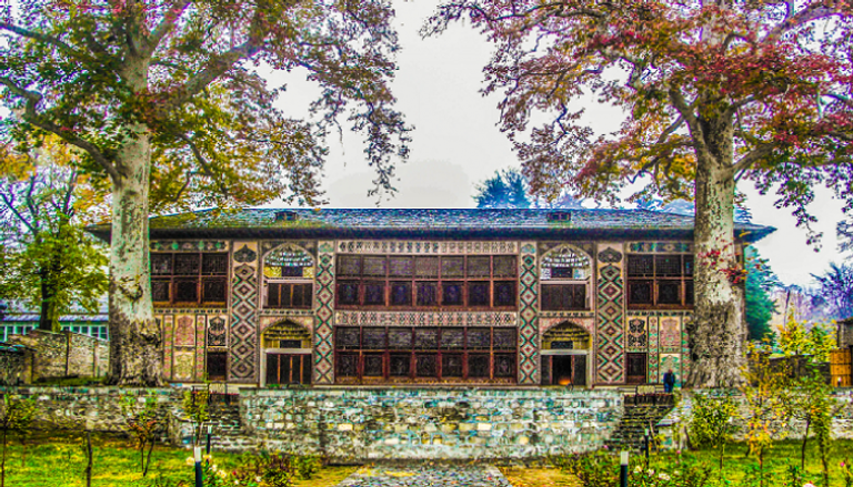 مركز شاكي التاريخي وقصر خان الملكي في أذربيجان