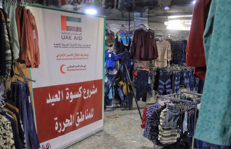 17 مليون مستفيد من المساعدات الإماراتية باليمن