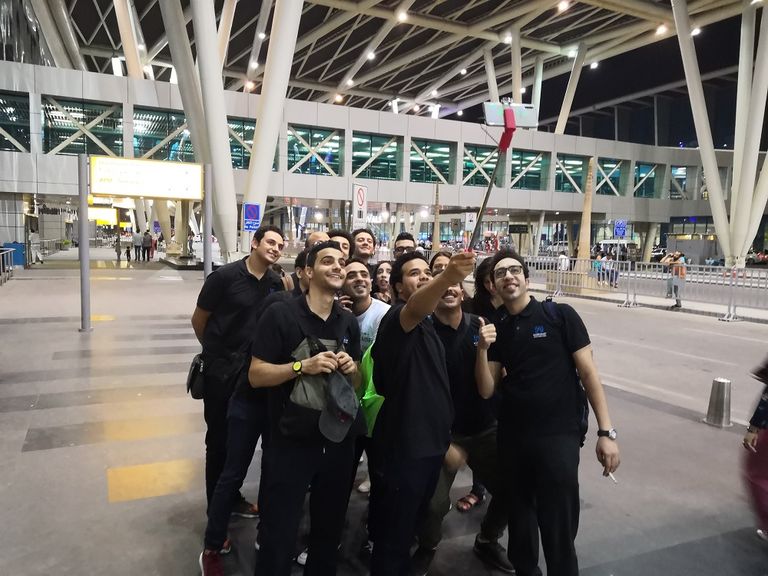 أشرف عبدالباقي وأعضاء فرقته