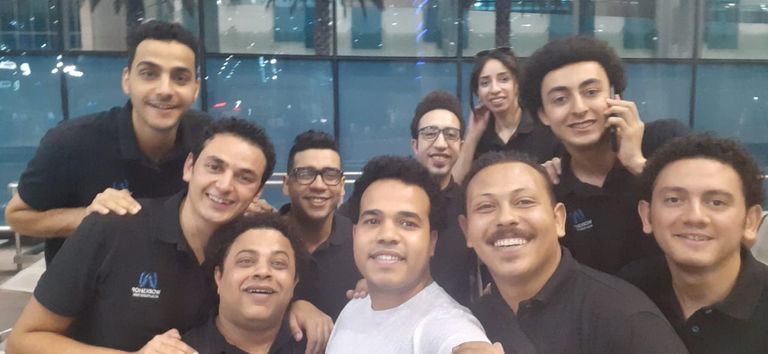 أشرف عبدالباقي وأعضاء فرقته