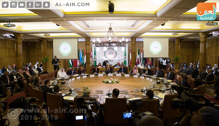 نورة الكعبي وزيرة الثقافة وتنمية المجتمع الإماراتية