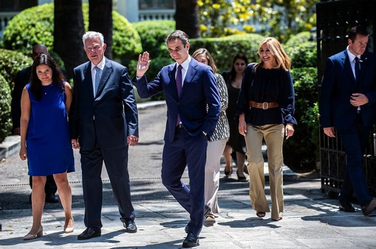 حكومة اليونان الجديدة خلال أداء اليمين الدستورية