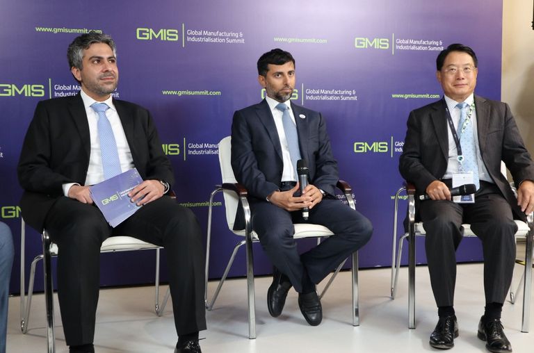 سهيل بن محمد فرج فارس المزروعي وزير الطاقة والصناعة الإماراتي