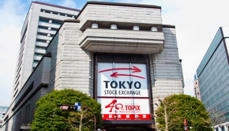 بورصة طوكيو تغلق على تباين