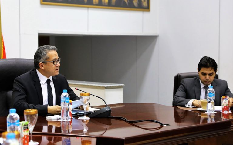 جانب من اجتماع اللجنة القومية للآثار المستردة في مصر