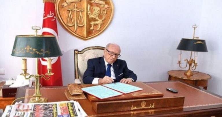 السبسي يوقع مرسوم الدعوة للانتخابات