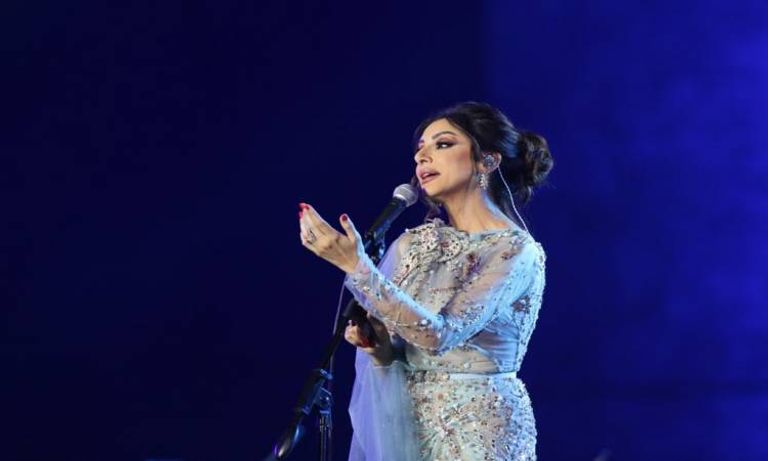 أنغام عبّرت عن سعادتها بحفاوة الاستقبال