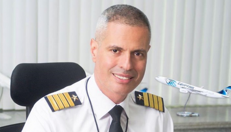 الطيار أحمد عادل رئيس شركة مصر للطيران