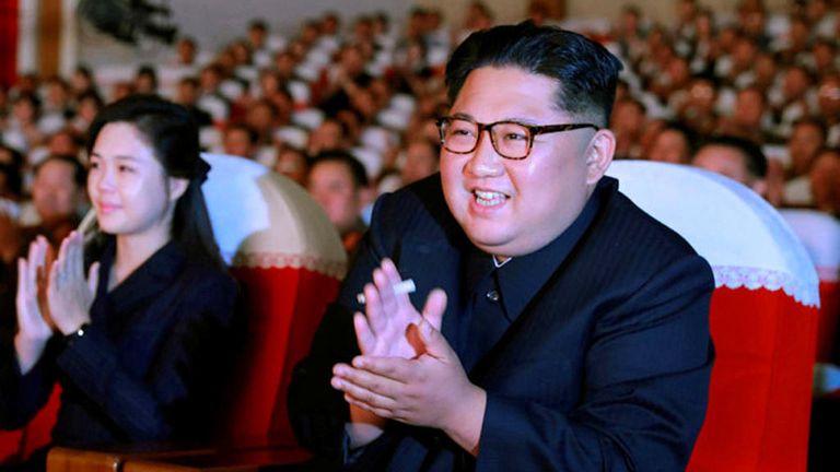 كيم جونج أون وقادة الجيش