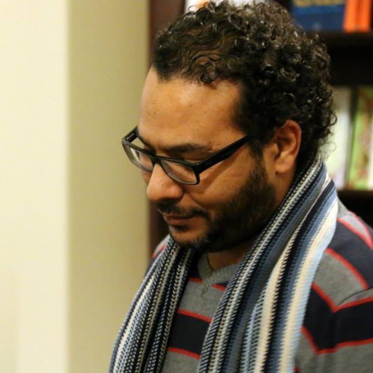 الروائي والمترجم أحمد عبداللطيف