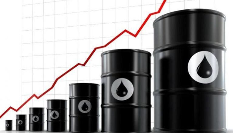النفط قرب أعلى مستوى في 6 أسابيع