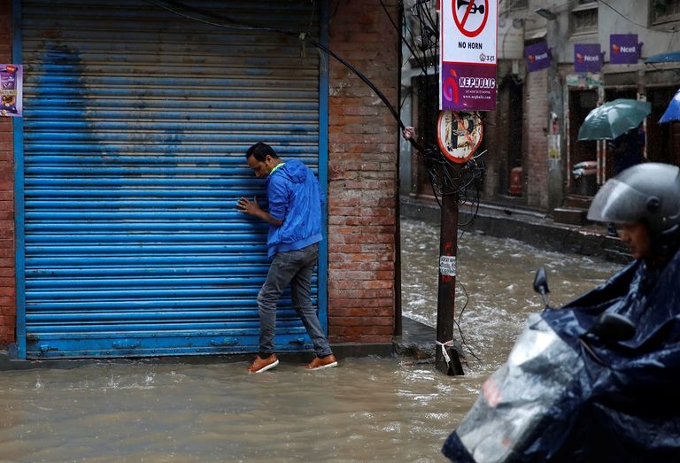 تحذيرات من ارتفاع منسوب مياه الفيضانات في آسيا