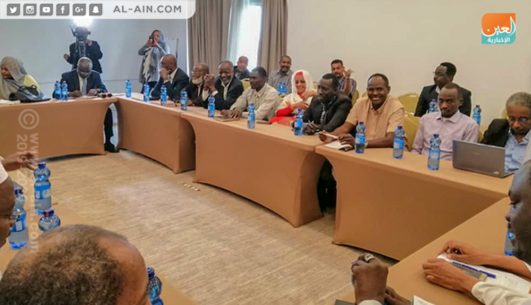 مني أركو مناوي أمين عام تحالف نداء السودان