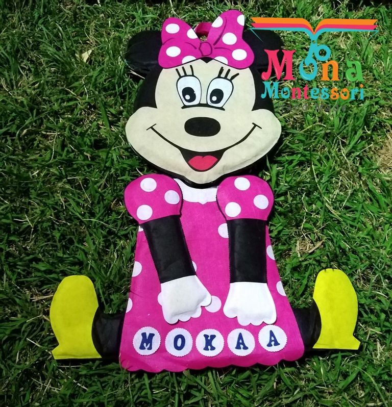 مصرية تحارب الألعاب الإلكترونية بالكتاب التفاعلي