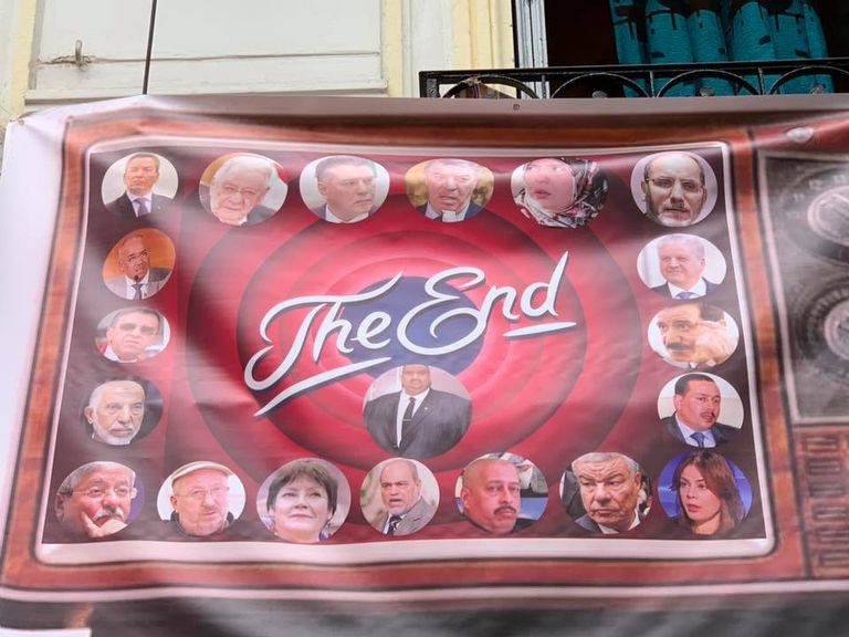 إخوان من بين المطالبين بالرحيل في حراك الجزائريين القياديان الإخوانيان الجزائريان عبدالرزاق مقري وعبدالله جاب الله