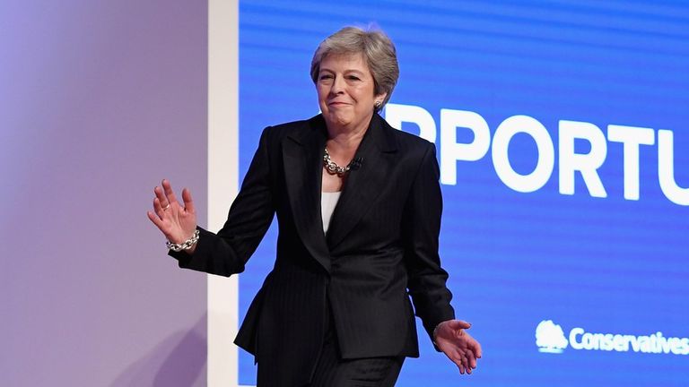 تيريزا ماي رئيسة وزراء بريطانيا