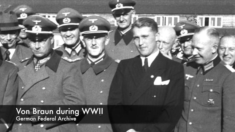 فون براون مع قيادة الجيش اللماني خلال الحرب العالمية الثانية