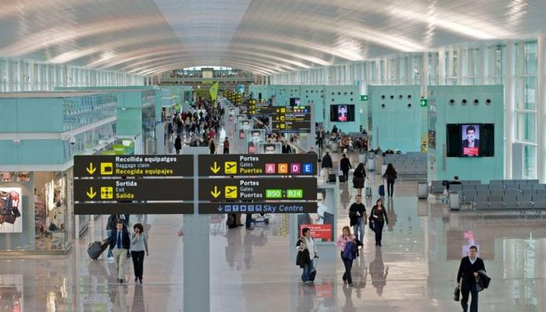 القبض على كولومبي حاول تهريب الكوكايين بمطار برشلونة الدولي - أرشيفية