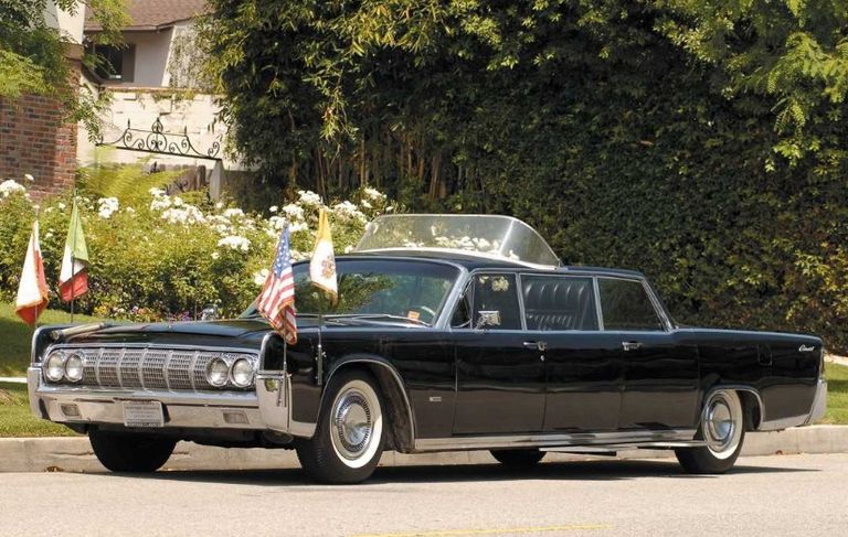 سيارة البابا يوحنا بولس الثاني عام 1984