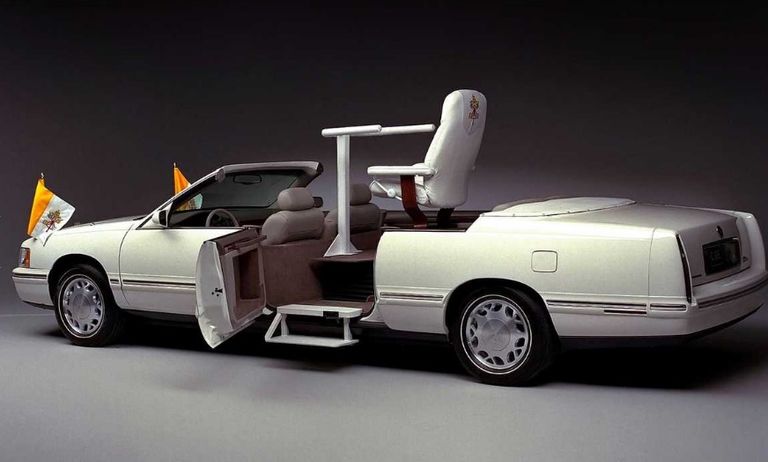 سيارة البابا يوحنا بولس الثاني عام 1984