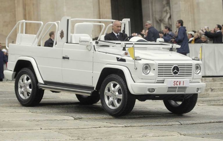 سيارة البابا يوحنا بولس الثاني عام 1984