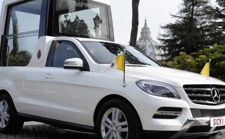 سيارة البابا يوحنا بولس الثاني عام 1984