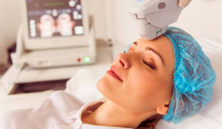 "الهايفو" تجعل الجلد أكثر حيويةً وشباباً