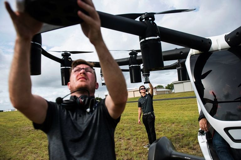 (هيكسا) طائرة شخصية كهربائية خفيفة