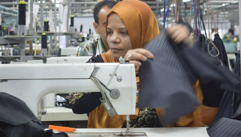 مصنع مصري للملابس - أرشيف