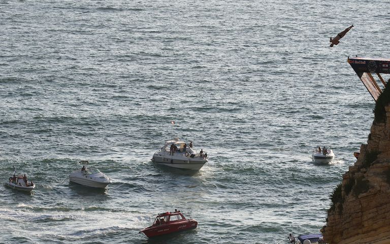 ريد بول كليف دايفينج