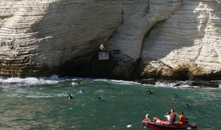 ريد بول كليف دايفينج