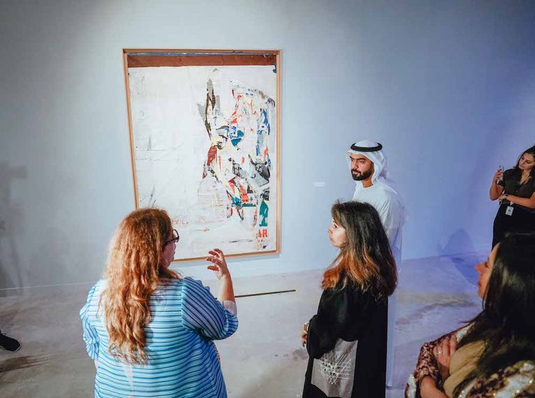 افتتاح معرض "الفن والمدينة" في منارة السعديات بأبوظبي