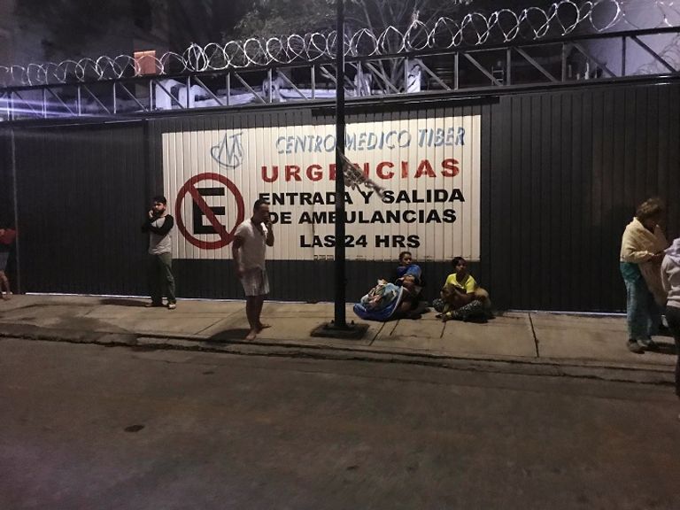 مدير خدمات الطوارئ يقول إنه لم ترد تقارير بعد عن وقوع أضرار