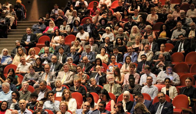 الفرقة قدمت استعراضاتها أمام ٥٠٠ مدعو