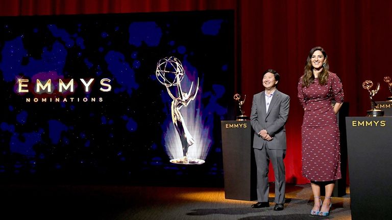 9 مسلسلات تتنافس على جوائز إيمي الكبرى