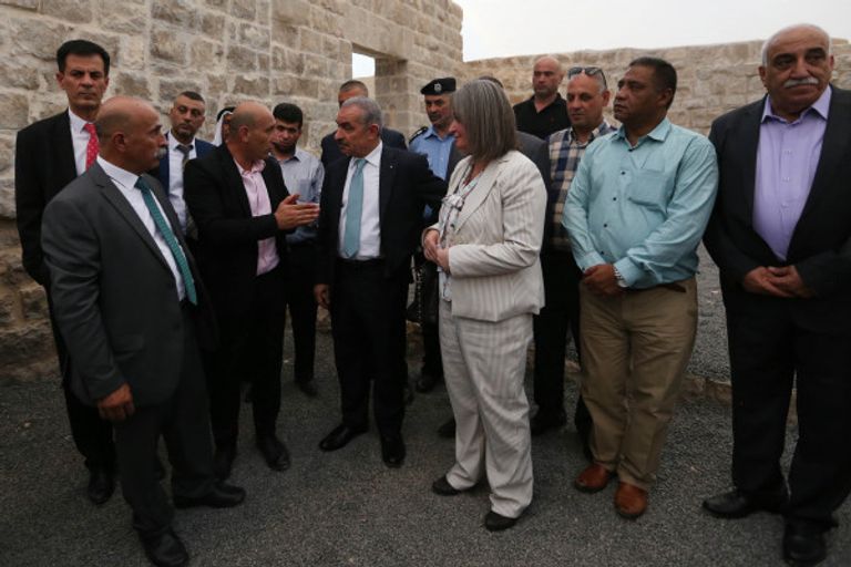 رئيس الوزراء الفلسطيني محمد اشتية خلال الاحتفال