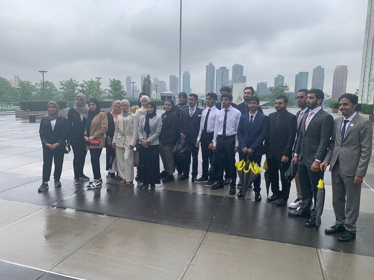 طلاب برنامج