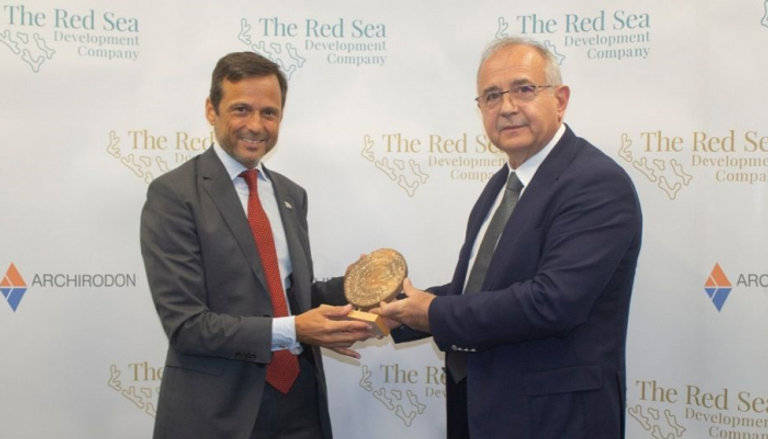 توقيع عقد لتشييد البنية التحتية البحرية بمشروع البحر الأحمر