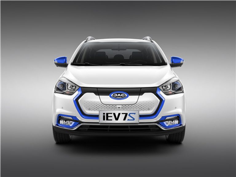 سيارة BAIC EU-Series