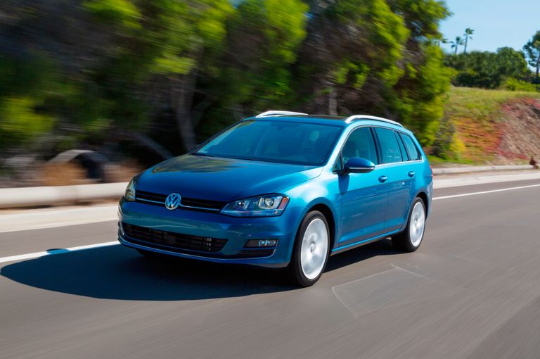  سجل حضورك بصورة سيارة على ذوقك - صفحة 22 62-134316-vw-golf-sportwagen-alltrack-killed-us-2