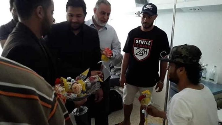 زيارة لجرحى الجيش الليبي