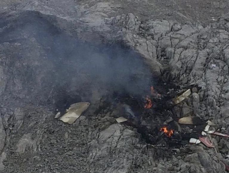 الطائرة اصطدمت بأحد الجبال