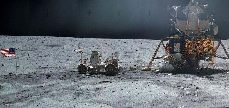 صورة التقطها "نيل آرمسترونج" لزميله بالمهمة على سطح القمر