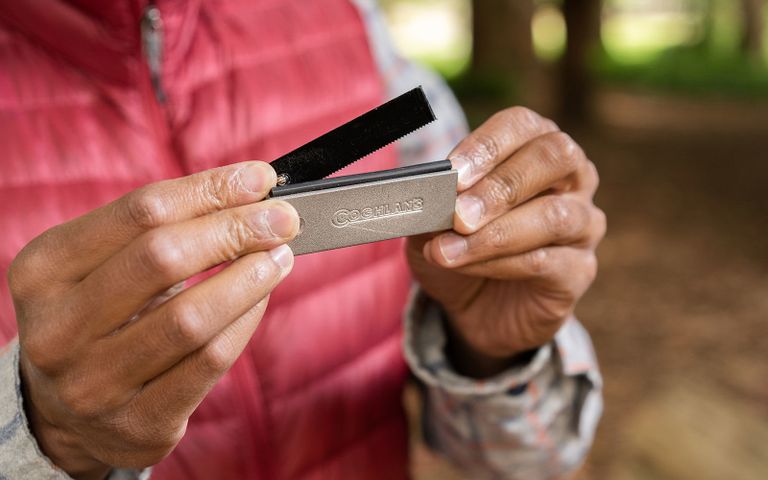 الخريطة والبوصلة من أساسيات السفر في الطبيعة