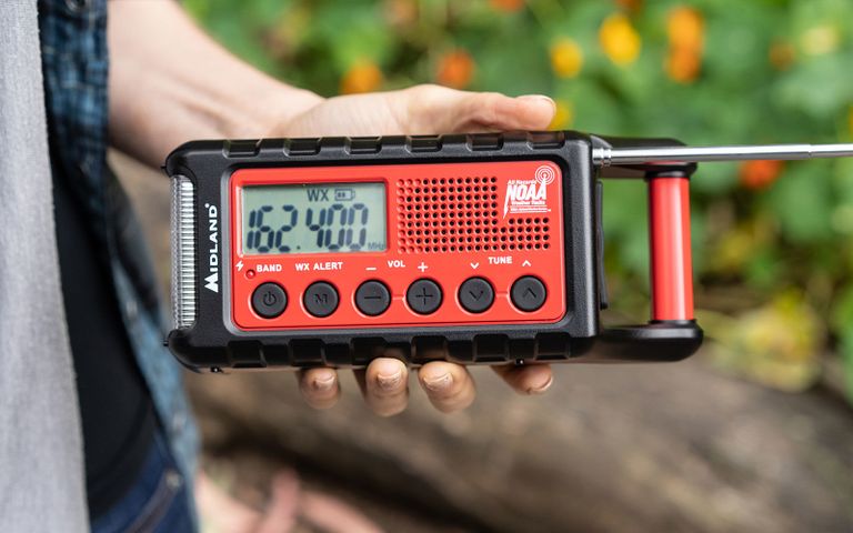 الخريطة والبوصلة من أساسيات السفر في الطبيعة