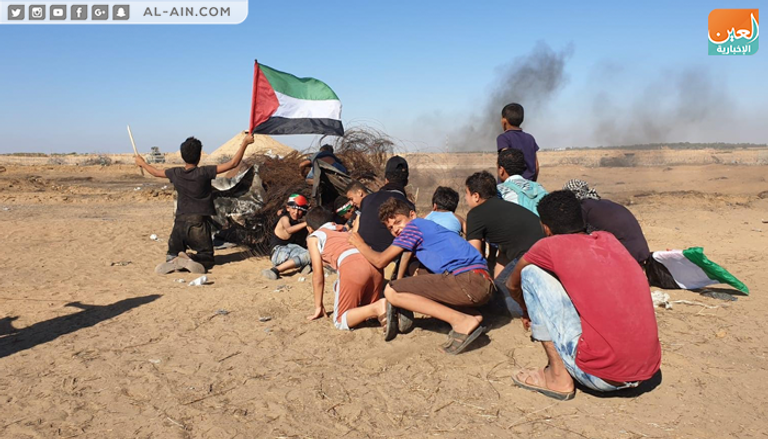 الاحتلال يهاجم مسيرة العودة بالرصاص الحي