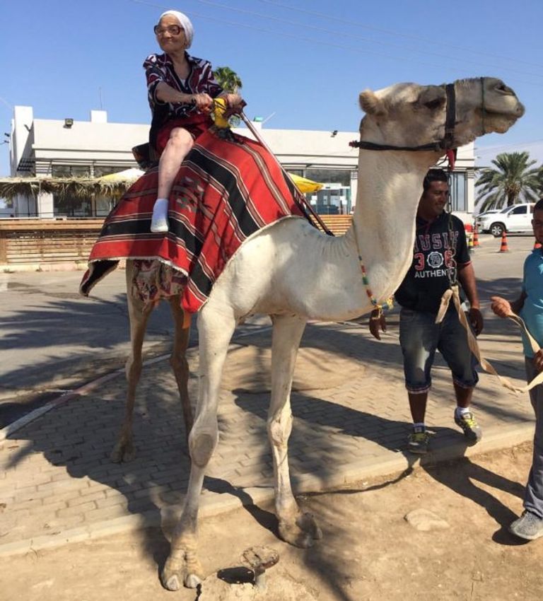 الجدة الروسية يلينا