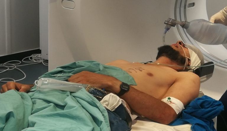 جنود الاحتلال يعتقلون أحد الصحفيين - أرشيفية